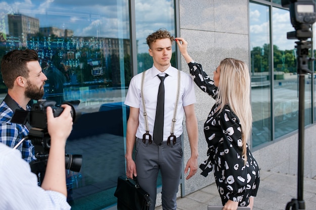 backstage-photography-outdoor-photoshoot-hobby-lifestyle-reportage-concept_201836-7430